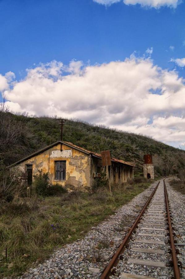 HOTEL ISAREIKO SPITI Aγια Θεωδορα Isaris Buitenkant foto