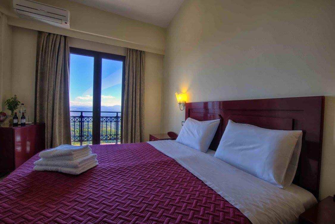 HOTEL ISAREIKO SPITI Aγια Θεωδορα Isaris Buitenkant foto