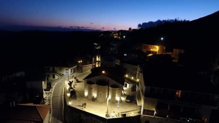 HOTEL ISAREIKO SPITI Aγια Θεωδορα Isaris Buitenkant foto